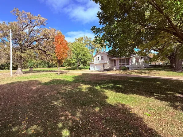 108 Division St, Brownton, MN 55312
