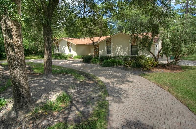 1st image of 149 Wisteria Dr