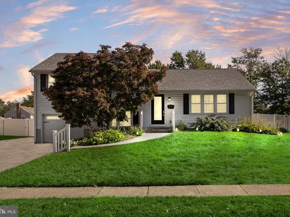 164 Antietam Rd, Delran, NJ 08075