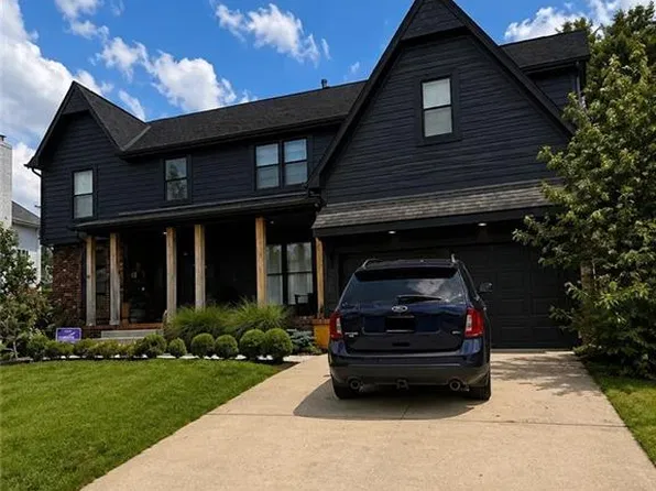 8205 W 153rd St, Overland Park, KS 66223