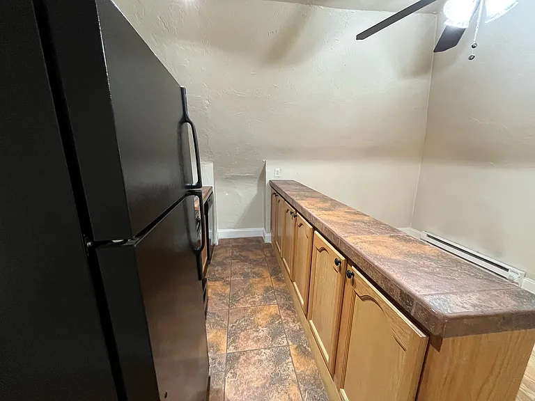 217 Stratford Ave — Photo 52