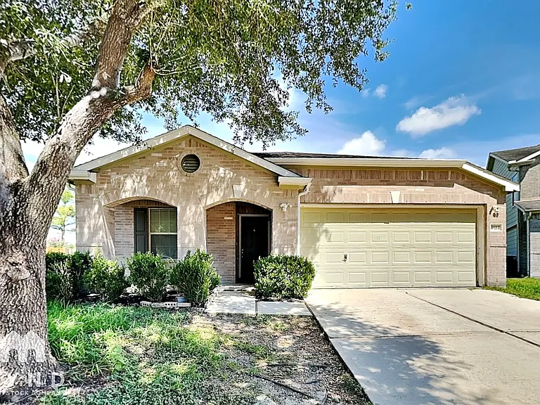 4103 Oakview Creek Ln — Photo 1