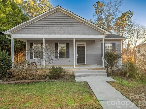 107 Barndale Dr, Troutman, NC 28166