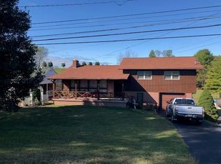 16946 W Hills Dr, Castlewood, VA 24224
