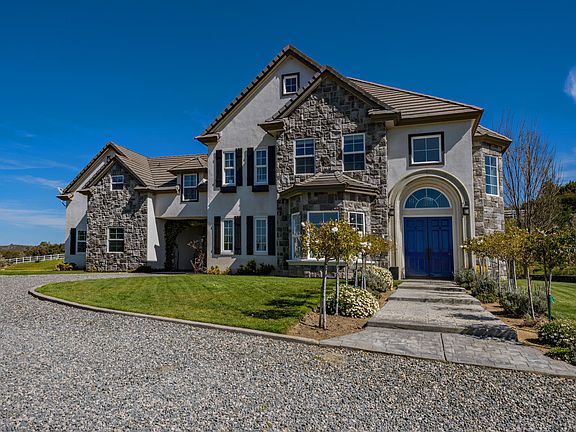 3rd image of 41320 Avenida Conchita
