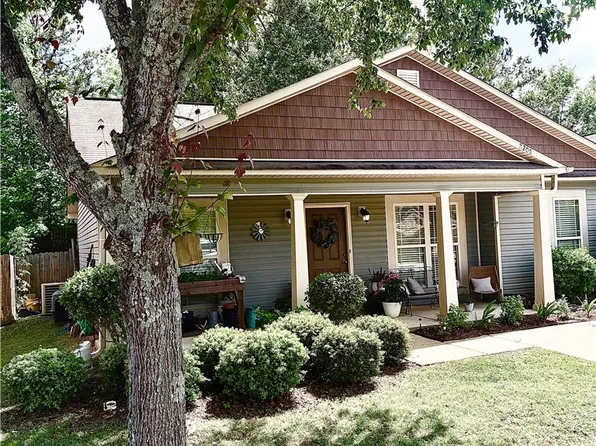 2205 Winding Oak Dr, Opelika, AL 36804