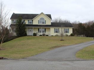 12 Benson Ln, Dover Plains, NY 12522