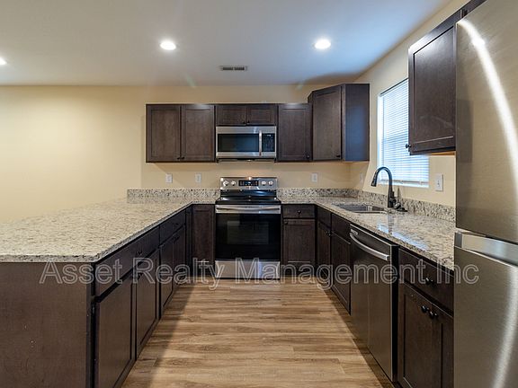 2nd image of 902 Warrior Hill Dr #1