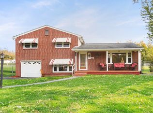 1712 Newbern Rd, Pulaski, VA 24301