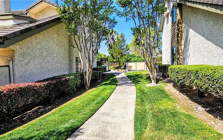 976 W Arrow Hwy — Photo 3