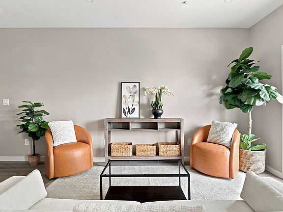 5th image of 75 Maywood St #4
