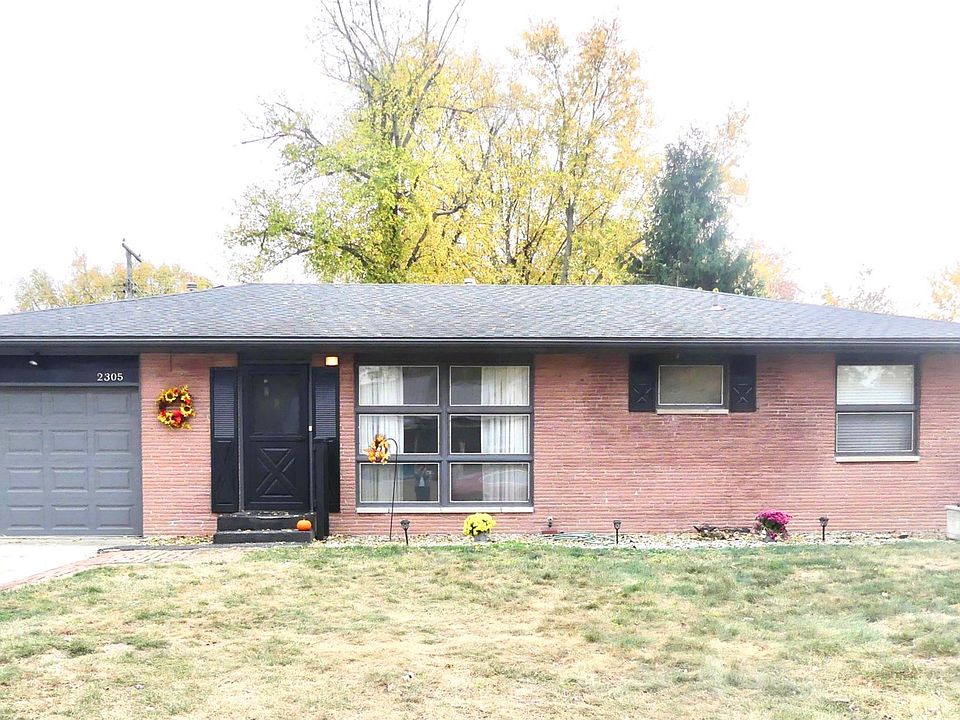 1st image of 2305 W Barcelona Dr