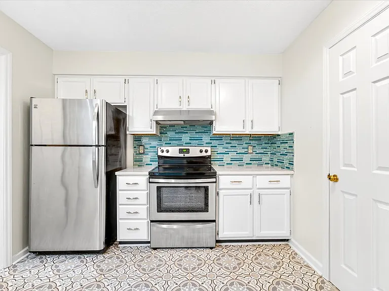 Ample kitchen space.