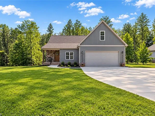 4045 Clapp Mill Rd, Burlington, NC 27215