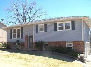 610 Lakeside Dr, Boonville, MO 65233