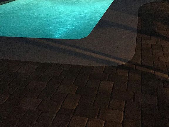 2nd image of 1925 Heathwood Dr