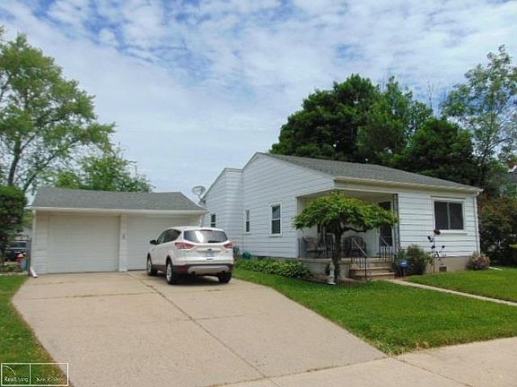 3rd image of 21707 Shady Ln