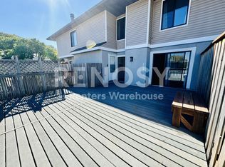 1308 Landmark Trl S, Hopkins, MN 55343