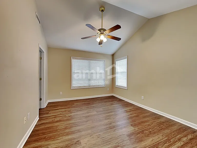 1941 Sterling Hill Dr — Photo 12