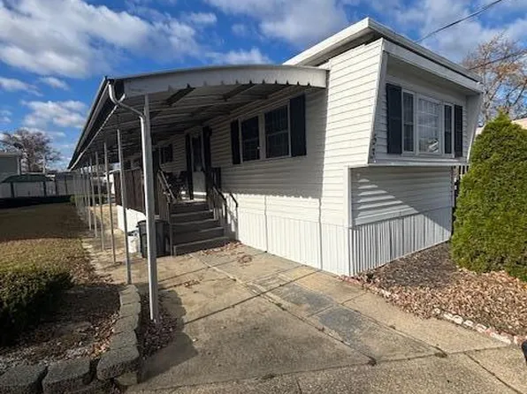 53 Bayshore Mobile Mnr, Hazlet, NJ 07730
