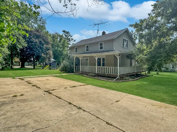 65 S Stephenson St, Freeport, IL 61032