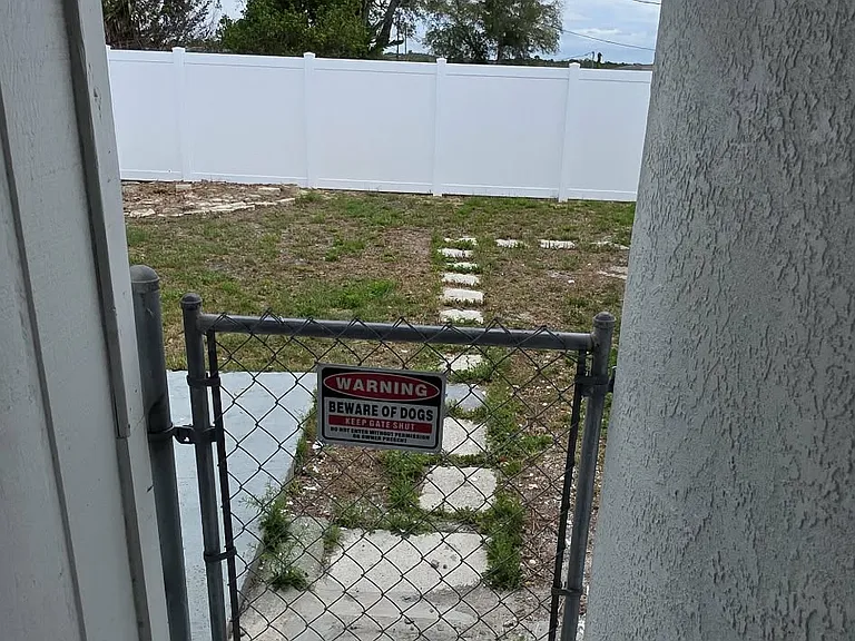 5005 Genesis Ave — Photo 22