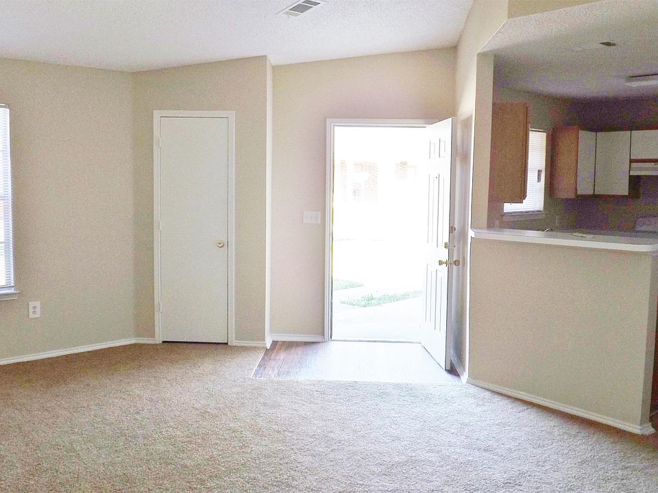 1st image of 4101 Sayle St APT 403