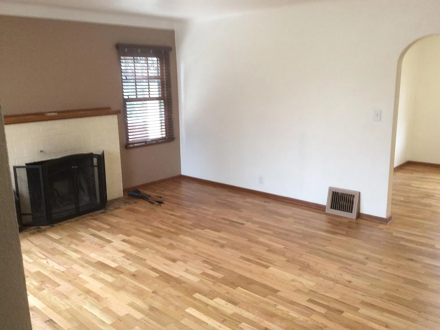 2 bed, 1600 sqft, $1,600 — Photo 4