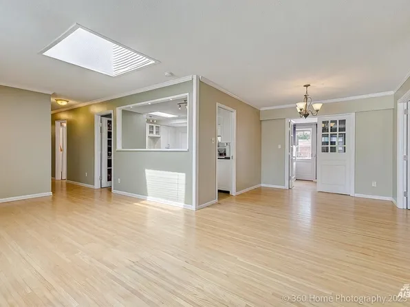 5105 8a Ave, Delta, BC V4M 1T5