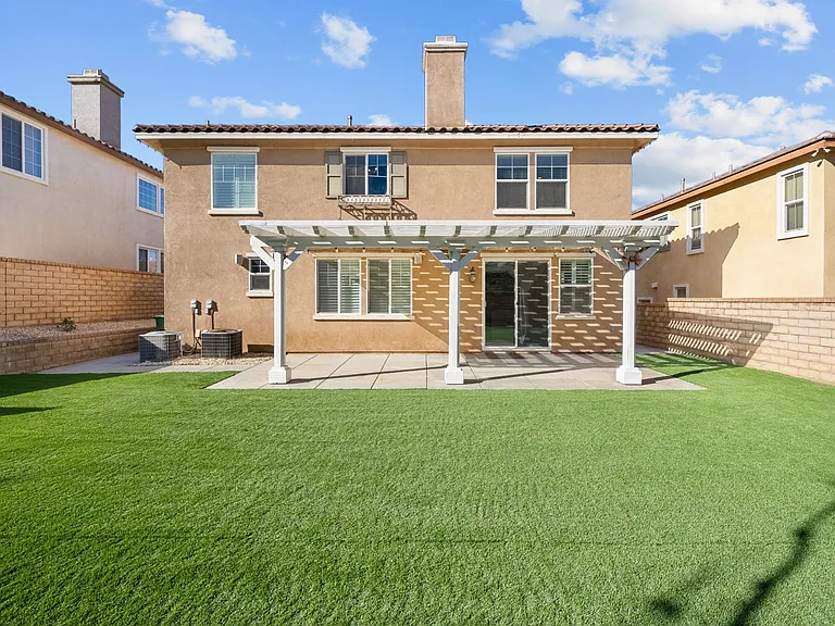37200 Pergola Ter — Photo 39