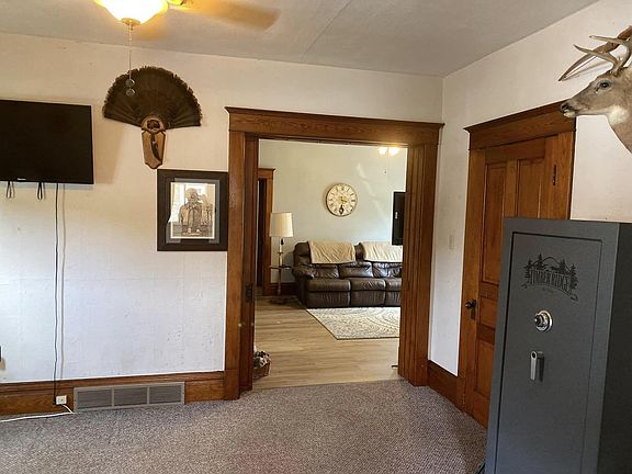 4th image of 69 Rippon Ave