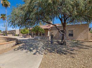 10 E Canterbury Ct, Phoenix, AZ 85022