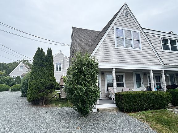 3rd image of 152 Tuckerman Ave APT 9