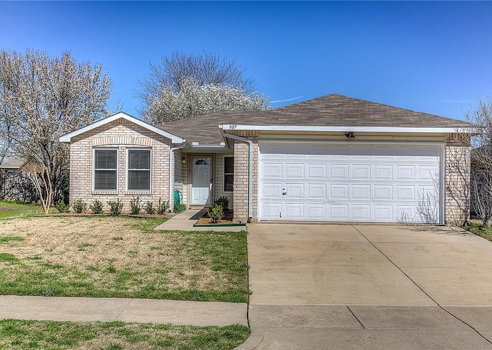 1st image of 907 Cortez Dr