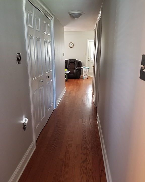 Hallway w/washer and dryer area