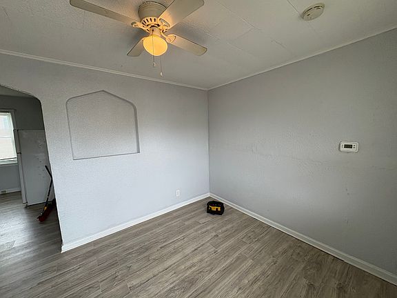 2nd image of 86 Seeley Ave APT 3