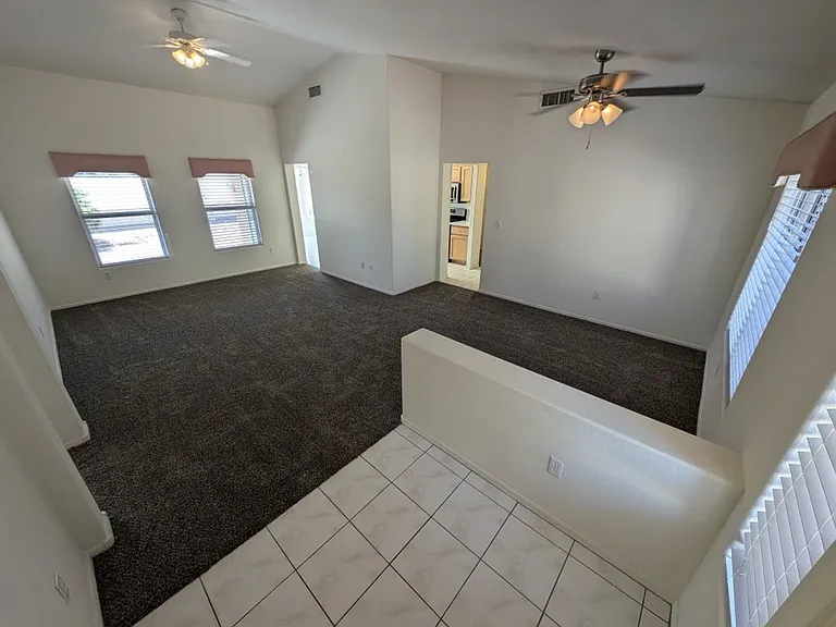 10113 Crescent Creek Dr — Photo 3
