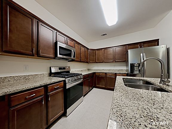 4th image of 221 McBee Pl