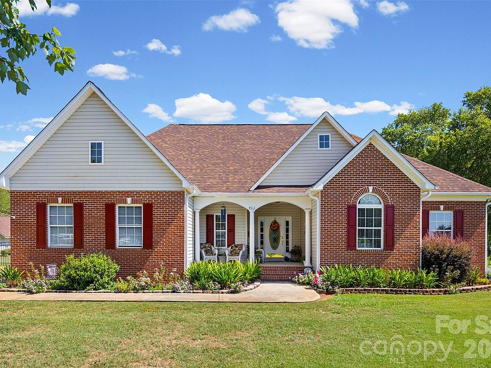 1st image of 4913 Carillon Ct