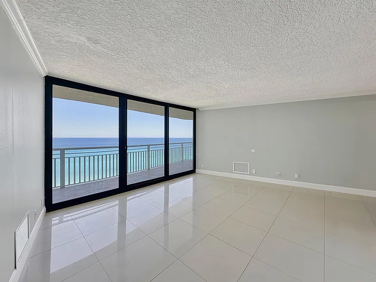 3000 N Ocean Dr #23E — Photo 2