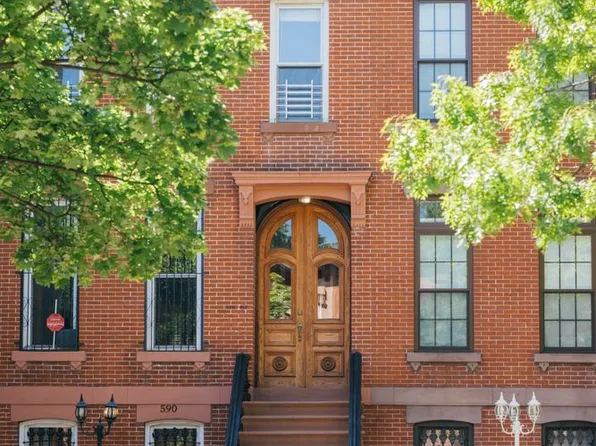 590 Monroe Street image 1 of 30