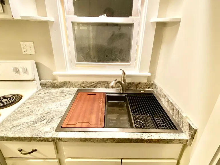 95 W Elm St #7 — Photo 6