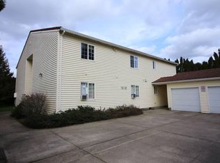 16477 NE Russell St, Portland, OR 97230