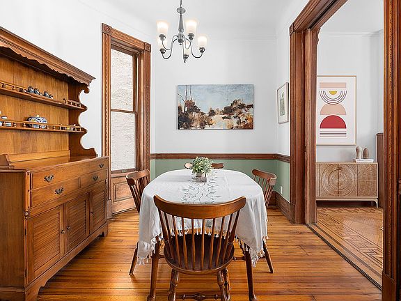 4th image of 202 W 78th St APT 3W