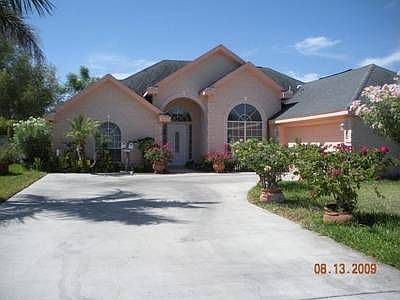 1st image of 825 Quail Hollow Dr