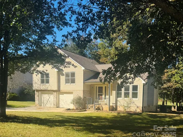 191 Arbor Springs Dr, Taylorsville, NC 28681