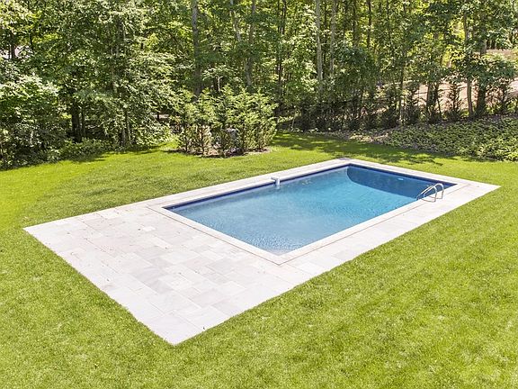 2nd image of 4 Bay View Avenue