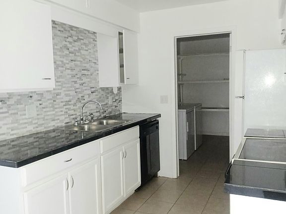 3rd image of 7 N Columbus St