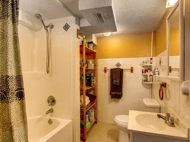 3010 N Leyden St — Photo 11