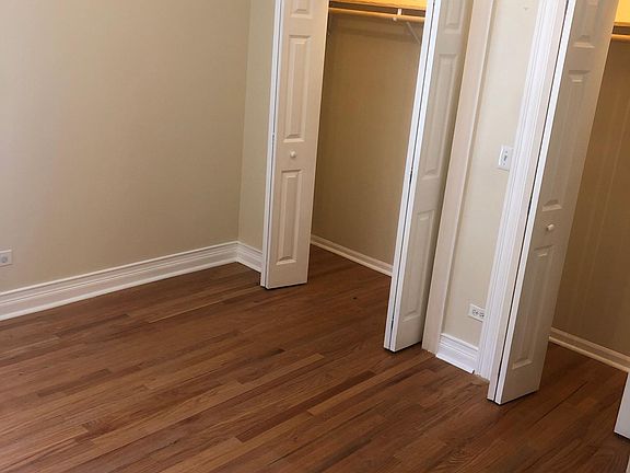 5th image of 724 E 50th Pl #1